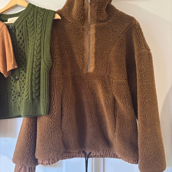 Varley Fleece - Picture 4 of 6